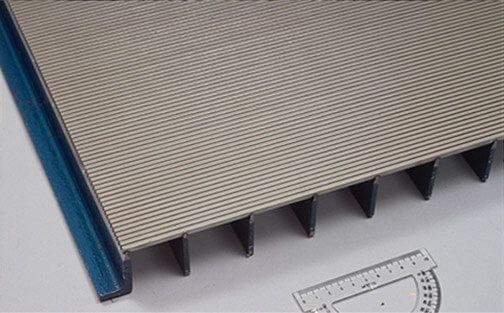 Pro-SLOT® wedge wire screen with reinforcing bars
